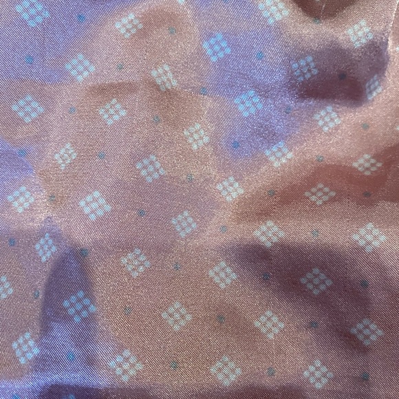 Chanteuse pink silky and lace trimmed pajama set - Picture 3 of 3